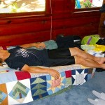 疲れ切って寝ているジョージ 疲れ切って寝ているジョージ