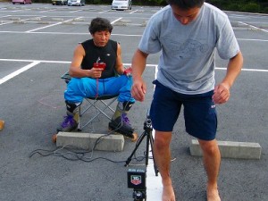 左右への反応時間測定風景 左右への反応時間測定風景