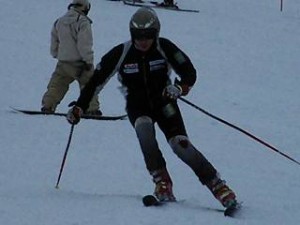 初日はいつもの内スキーに乗る内倒ターンくせの「が○選手」