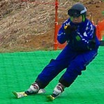 シェーレンしている内スキーを引くことでもっと前傾できます シェーレンしている内スキーを引くことでもっと前傾できます