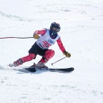 左肩と腕を下げずに次のターンに方向に上げるとモアベター