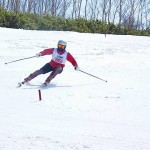 しっかりと左スキー内側に重心を置いたウェッヂ型◎