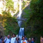 皆ほろ酔い機嫌で歩くのもフラフラ