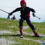 ９月４日の滑りではスキーの間に重心があり、シェーレンしています