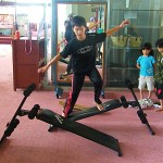 右側のお尻が見えそうです。ヒップローテーション！