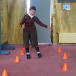 課題…自分で転ぶところに重心を移動することです