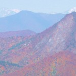 奥には雪山がそびえる湯沢高原からの絶景！