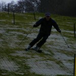 遅れているので右スキーが回っていません