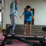 すねが真っ直ぐは立派！