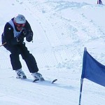 力強いクローチング姿勢の小○選手