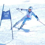 骨盤のアップか゜苦手な左ターンを練習している瑶◎選手