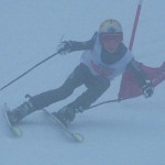 ポールに当たらないで上体を絞る練習をしましょう◎