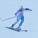 ターン間のグライディングで、上に伸びるとスキーが走りません。抱え込み抜重を学ぼう