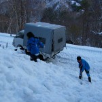 初めて乗った雪上車での往復は「スゲー！」