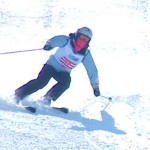 基礎スキーのように内腕を下げていますね