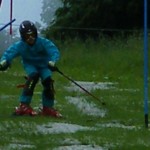 抱え込み抜重しながら次の右ターンに先行動作（ｱﾝﾃｨｼﾍﾟｰｼｮﾝ）している◎