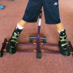 膝の絞りと内脚の使い方の練習です