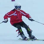 スキーが走り→その為少し後傾にての抱え込み抜重