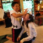 僕が鍛えてあげるよ！と奈の首を押すと‥アレッ！弱～い