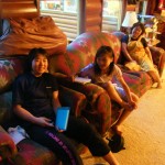 勉強も終わらせ、やっとゆっくりエアーホッケーで遊べる！