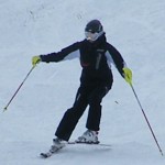 ポールを突いた方向への腰の無げだしは◎