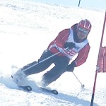 スキーが縦に走っています◎