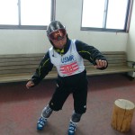 まだ様になりませんが練習で自然に出来るようになります◎