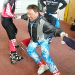 必死の形相で学ぶ理想のフォーム