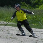 スピードが出ると右ターンは内倒しますので気をつけましょう