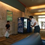 ロイドセンターにて買ったバッグを持って… ロイドセンターにて買ったバッグを持って…