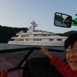 美女とクルーザー