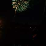 水面に映る花火