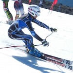 オーイ誰か！イスを持ってきて！