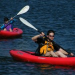 午後はカヤックで楽しみながら上半身も鍛えています