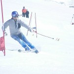 基礎スキーのくっつけるクセが出てしまいますね