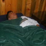 最終日の夜　明日は日本！母ちゃんに会いたい！スヤスヤ