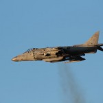 下に噴射しているのが分かります