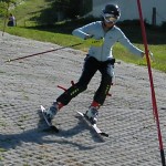 ターン前半で後傾なので、まだエッヂが立っていません