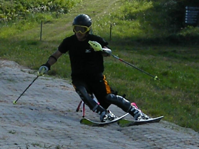 高い姿勢はスキーを走らせられます◎ 高い姿勢はスキーを走らせられます◎