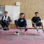 すねの角度は？ヒデー！でも一番辛そうなのは左の顔！