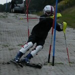 最初はポールに当たりに行っていました。ヒップローテーションもバレバレ