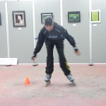 お尻が出てるとバランスを崩します