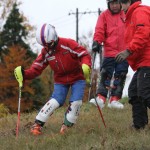 スキーを脱いでマキシマムフォーム習得練習中◎