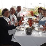 サンタモニカピアをバックにロブスターとオイスターで乾杯