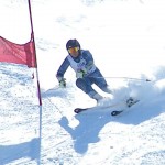 骨盤と肩のレベルも良くなり、スキーが後ろから入って来ています◎