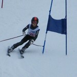 スキーの方向が縦なのは、ターンの遅れが原因！もっと上から！