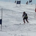 左腰からターンに入れると早いとらえが出来ます