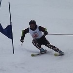 重力と遠心力がスキー板にダイレクトに伝わるスーパーフォーム◎