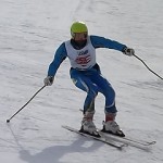 見事なシッティングポジション。イスが必要？