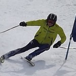 内膝が外を向いています